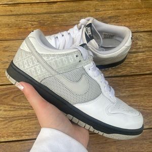 Nike dunk low women’s